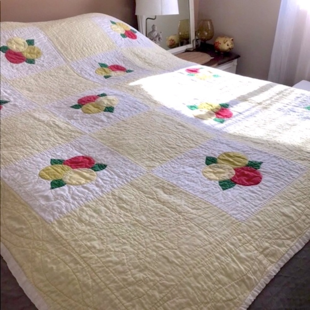 Vintage‎ Quilt patchwork fruit lemon design dainty 76x65 antique yellow